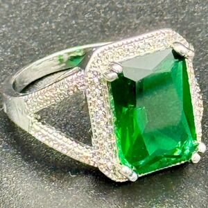 Silver Tone Statement Ring Rectangle‎ Green Cut Gemstone Cocktail Ring Size 10